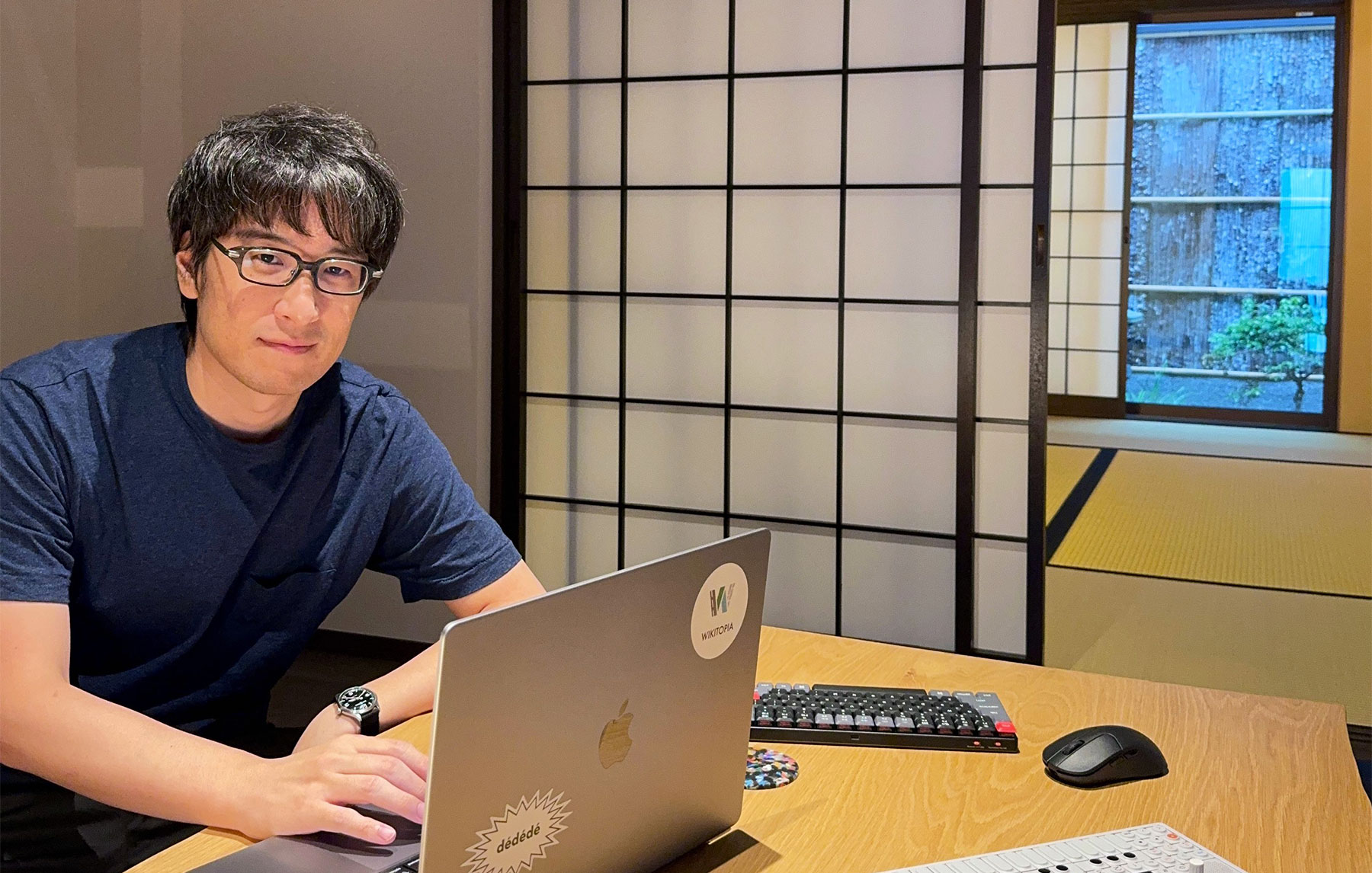 竹内 雄一郎研究員の「WORLD」を公開しました 